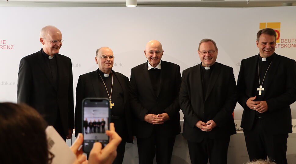 Die fünf Mitglieder der Deutschen Bischofskonferenz in Rom.